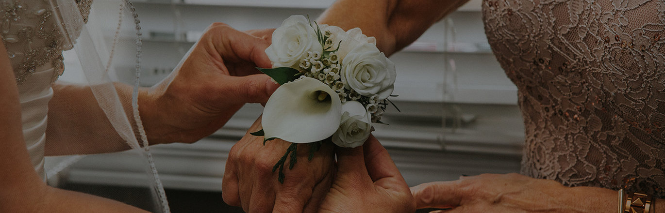 What Should The Parents Of The Bridal Couple Wear?