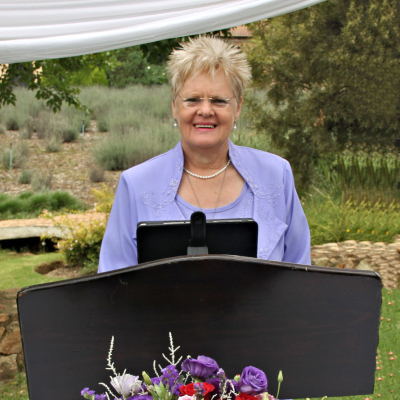Lynnes Wedding Services cover image