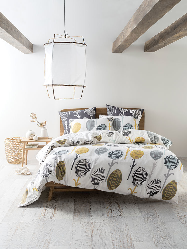 Looks We Love Linen House! Articles & Interviews