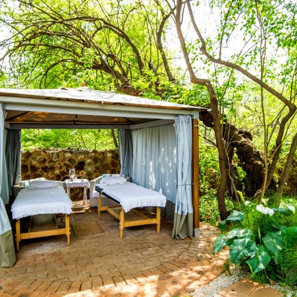 A Romantic Getaway in Gauteng Articles & Interviews